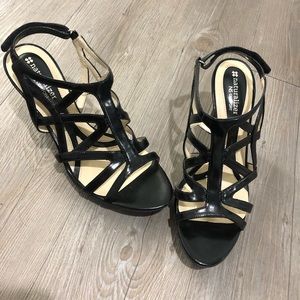 Black naturalizer heels size 9
